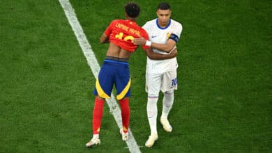Nations League: Lamine Yamal of Spain embraces Kylian Mbappe of France prior to the UEFA EURO 2024 Semi-Final match between Spain and France at Munich Football Arena on July 09, 2024 in Munich, Germany.