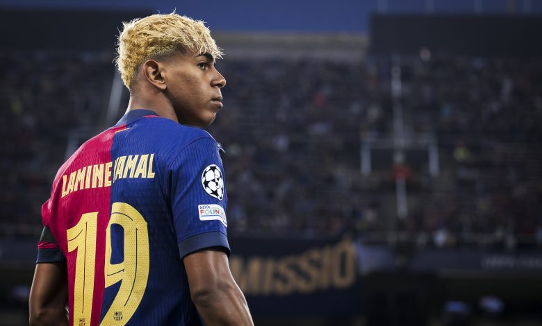 2025/26 YAMAL - ESTADI OLIMPIC LLUIS COMPANYS, BARCELONA, SPAIN - 2025/04/30: Lamine Yamal of FC Barcelona looks on prior to the UEFA Champions League 2024/25 semi-final first leg football match between FC Barcelona and FC Internazionale. The match ended 3-3 tie.