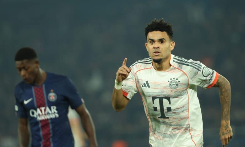 Paris, France - November 4: Luis Diaz of Bayern Munchen celebrates goal during the UEFA Champions League 2025/26 League Phase MD4 match between Paris Saint-Germain and FC Bayern München at Parc des Princes on November 4, 2025 in Paris, France.