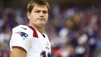 Drake Maye #10 of the New England Patriots stands on the sidelines prior to an NFL preseason football game against the Minnesota Vikings at U.S. Bank Stadium on August 16, 2025 in Minneapolis, Minnesota